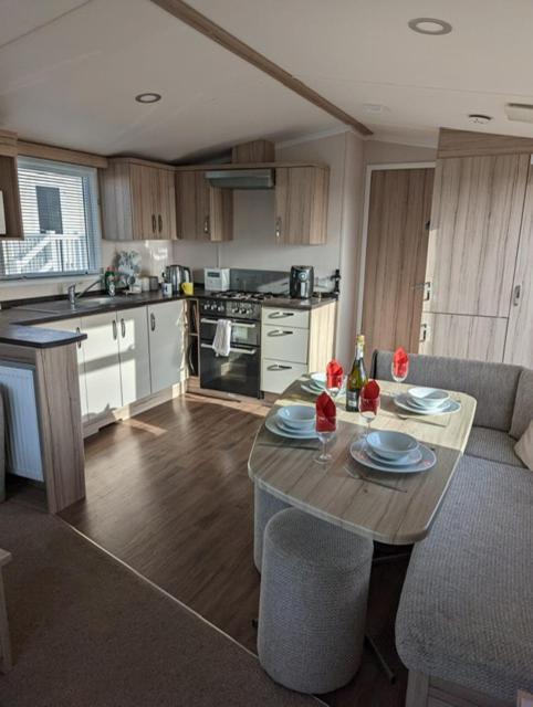 Hotel Sleeps 6 Modern And Bright Caravan Littlesea Haven Weymouth Esterno foto
